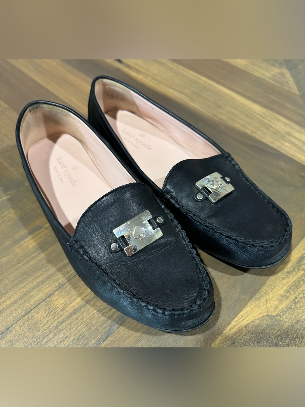 Kate Spade NY Women's Loafers Black Leather Flat Gold Accents Shoes Size 10B - Picture 1 of 8